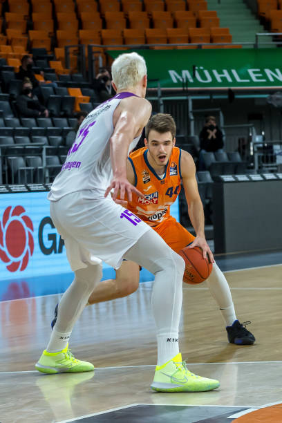 一金两银 一金两银