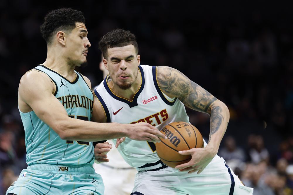 通过边路突 通过边路突